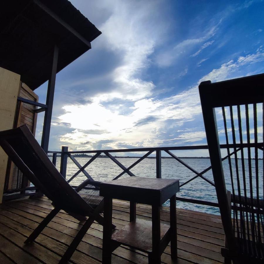 Seacoral Water Chalet Hotel Semporna Exterior foto